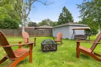 Lombardi's Lodge: 4BR Home 5min Walk to Lambeau