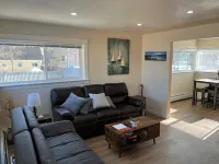 Charming 2 bedroom apartment near airport in Spenard Hotel in zona Aeroporto Internazionale di Anchorage-Ted Stevens