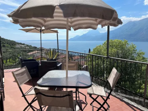 Romantisches Rustico mit Traumhaftem Seeblick in Sehr Ruhiger Lage