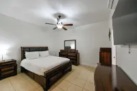 Paradise in Brandon with luxurious 6 person jacuzzi.