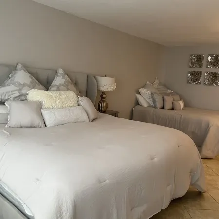 Penthouse Condo, with stunning ocean views
