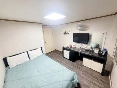 Taereung Hill House Hotels in Jungnang-gu