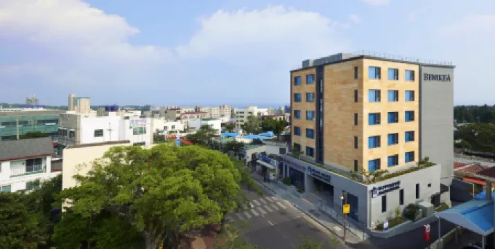 本暱客雅中文酒店