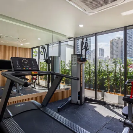 Aquila Hotel Bangkok Отели рядом с достопримечательностью «Станция надземного метро Thong Lo»