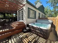 Peak House Hot Tub 3BR 2.5BA Close to Downtown