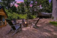 Covered Wagon Camping w/ Salt Water Hot Tub Hotel in zona Leaman's Place Covered Bridge