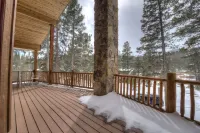 Luxury Cabin - views, location, perfect for families, 4 miles from Breckenridge