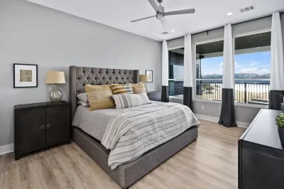 Lago Vista Lakeview Condo
