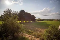 Stunning studio with countryside views and parking