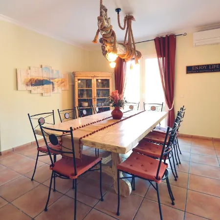 Villa Puerta del Sol für 10 Personen/ Pool/ Wifi / Klima / April 24 Renoviert