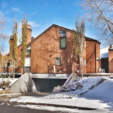 "The Most Beautiful Condo at Three Kings"