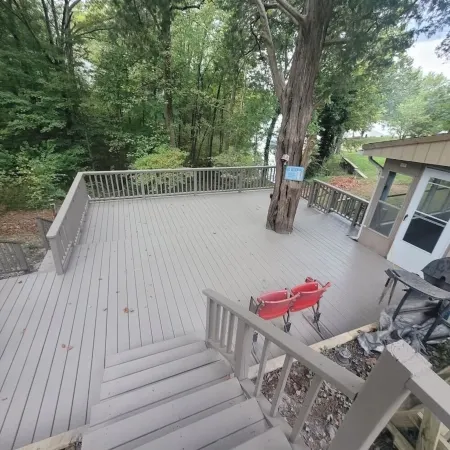 Charming 2-bedroom Lake House in Marion with WiFi and AC