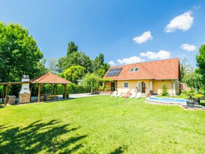 Horvath Hotels in 
