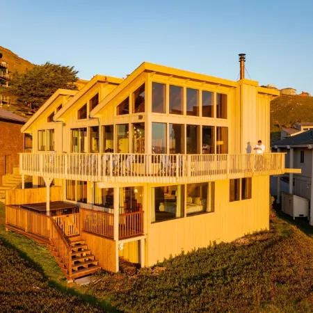 7 Bedroom Oceanfront in Dillon Beach with spa
