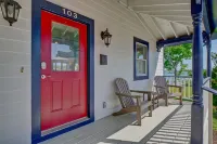 WATERFRONT, gorgeous, PVT DOCK, relax, DOWNTOWN, fish, RETREAT