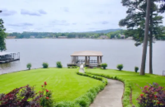 Hamilton Happy Place (million dollar view) - Lake Retreat