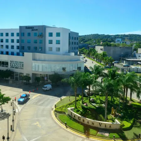 Courtyard San Salvador Отели в г. Сан-Сальвадор