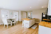 The Nags Head Cottage-Recently renovated in 2025! Walking distance to the beach!