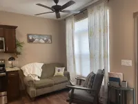 PERFECT 2 bedroom, 1 bath Condo 海倫娜住宿飯店