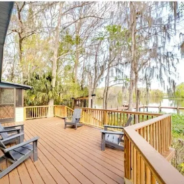 Charming 2-bedroom house on the St John’s River in Palatka with amazing views