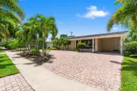 Imperial Point Pool House!