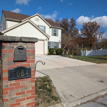 cul-de-sec home 4BR 3.5 Baths Sleeps 7 Jacuzzi tub