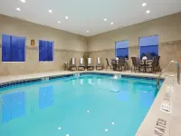 Holiday Inn Express & Suites West Long Branch - Eatontown Hôtels à : Red Bank