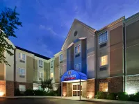 Candlewood Suites ST. Robert