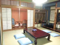 Guest House Nakamura House Hotels in Okawa