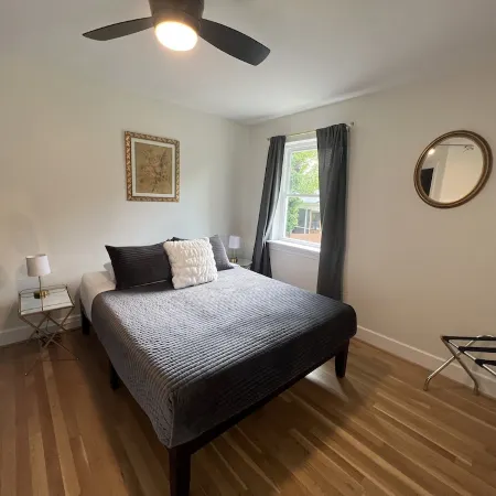 Restful Mid-Mod in the heart of Hickory