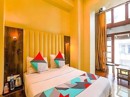FabExpress Gateway Inn - 700m from Gateway of India