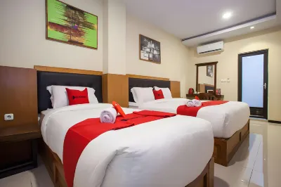 RedDoorz Premium @ Jalan Cengkeh Malang Hotels in Jatimulyo