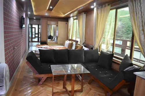 Moosa Heights Hotels in Murree Tehsil