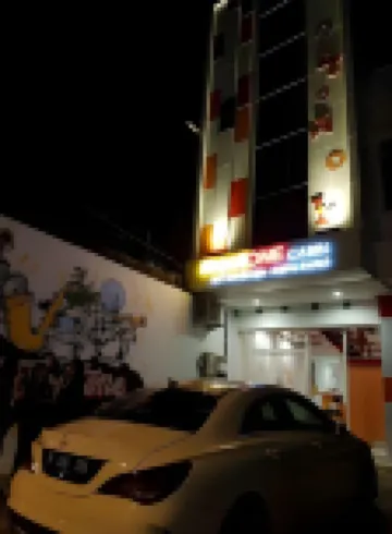 Front One Budget Hotel Tirtonadi Solo