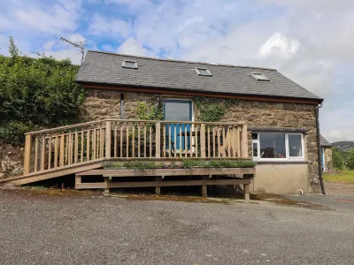 The Grain Store Hotels near Pwllheli Traeth Marian-y-de Beach
