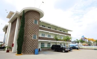 Hotel Splash Inn