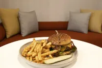 DoubleTree by Hilton Palmdale - breakfast