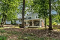 Luxurious 4Bd Near Downtown and Rdu, with Sunroom, Theatre, Games, & More!