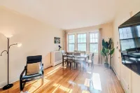 2min->Coolidge&GreenT/King Bed/Full Kitchen/Arcade