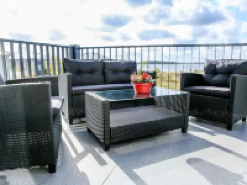 Windland apartment house on Lake Goitzsche for 8 people with lake view Hotels in Pouch