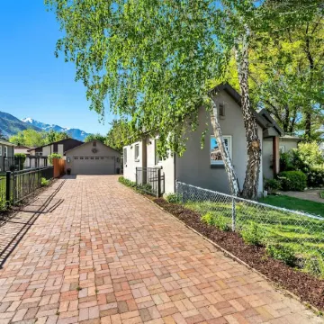 Cozy, Convenient Holladay Bungalow w/ Amenities