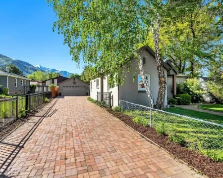 Cozy, Convenient Holladay Bungalow w/ Amenities ホラデイのホテル