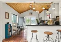 Topanga Secret Cottage Hotels in Topanga