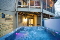Serenity in Massanutten with Hot Tub and Firepit