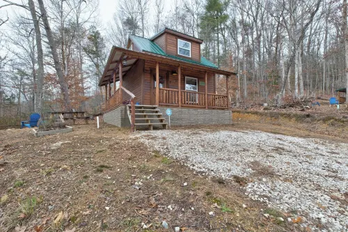 Cozy Cabin near Red River Gorge and Hollerwood - The Deer Run - Pet Friendly!