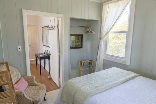 Seabreeze on the Harbor - Stunning Island Retreat perched on Stonington Harbor Hotels in Stonington