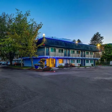 Motel 6 Issaquah, WA - Seattle - East