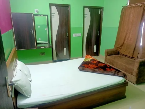 New Yatrik Hotel