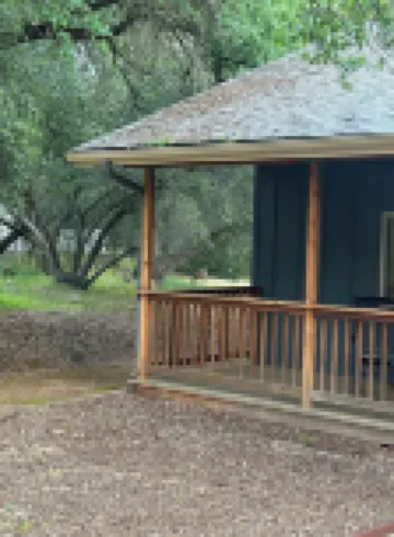 Updated Cabin with POOL and SPA 5 minutes from Sequoias National Park