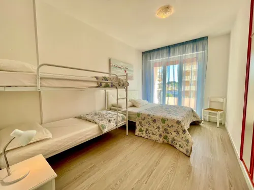 Modern and Bright Apartment with Pool - شقق